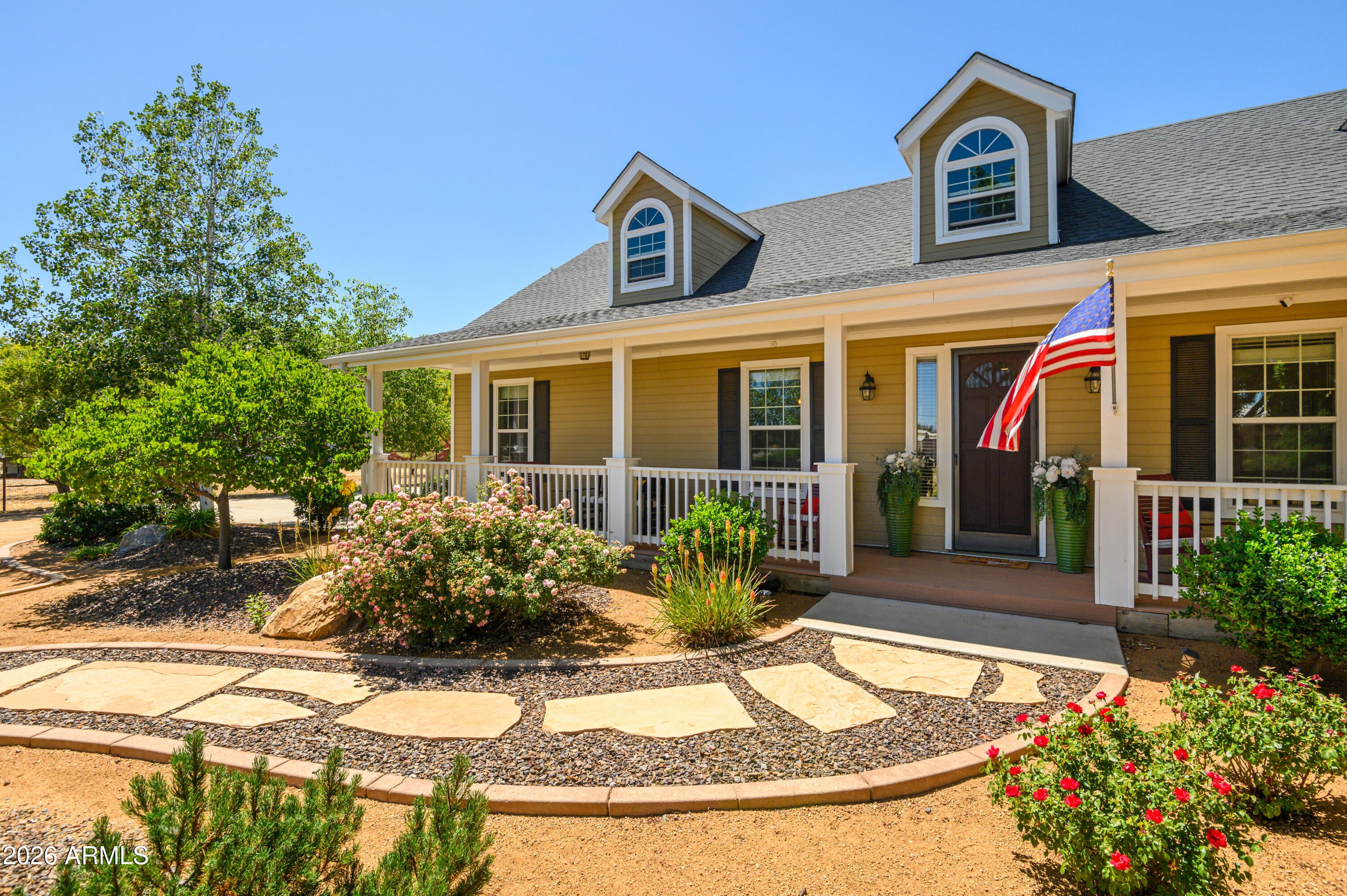 1409 W KELLY Drive