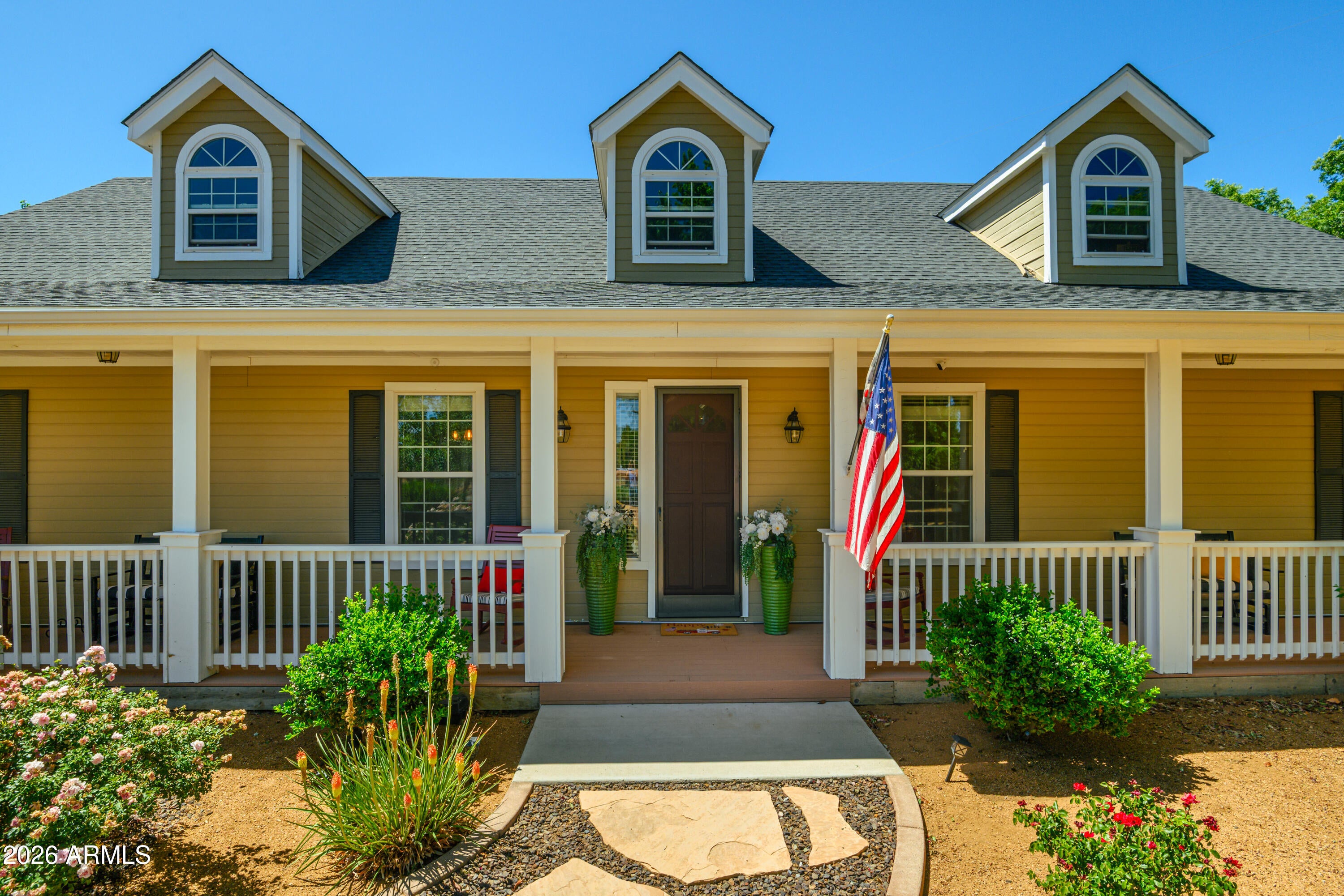 1409 W KELLY Drive