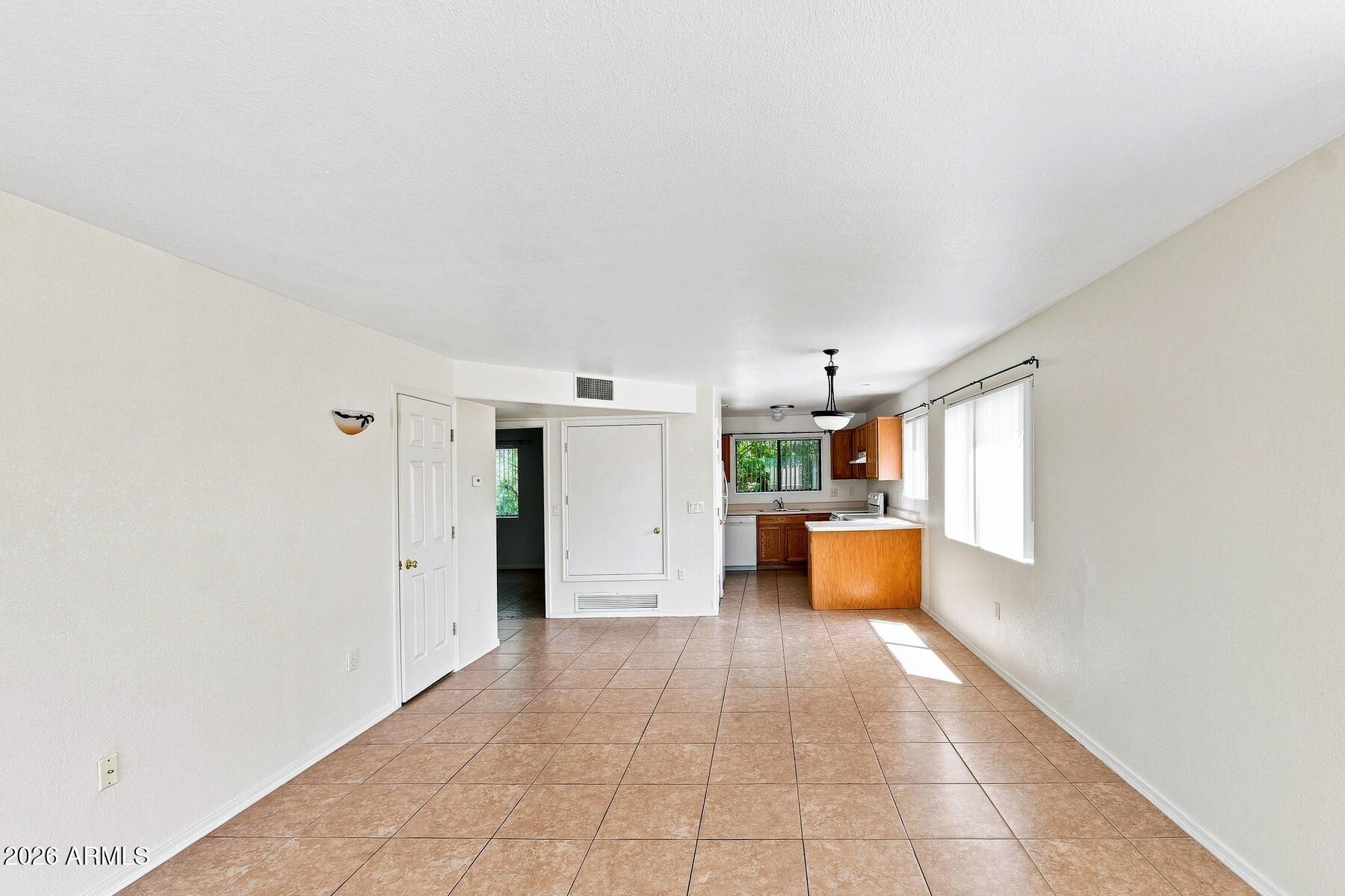 4410 BUENA LOMA Way
