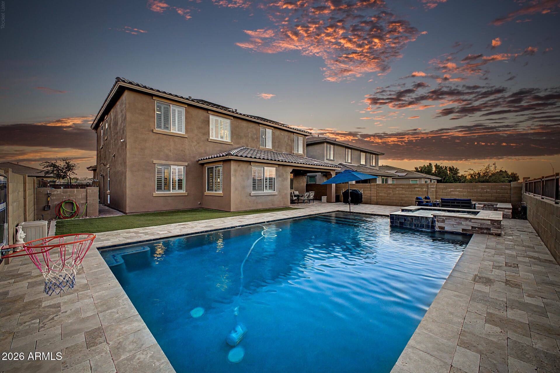 9334 W WHITE FEATHER Lane