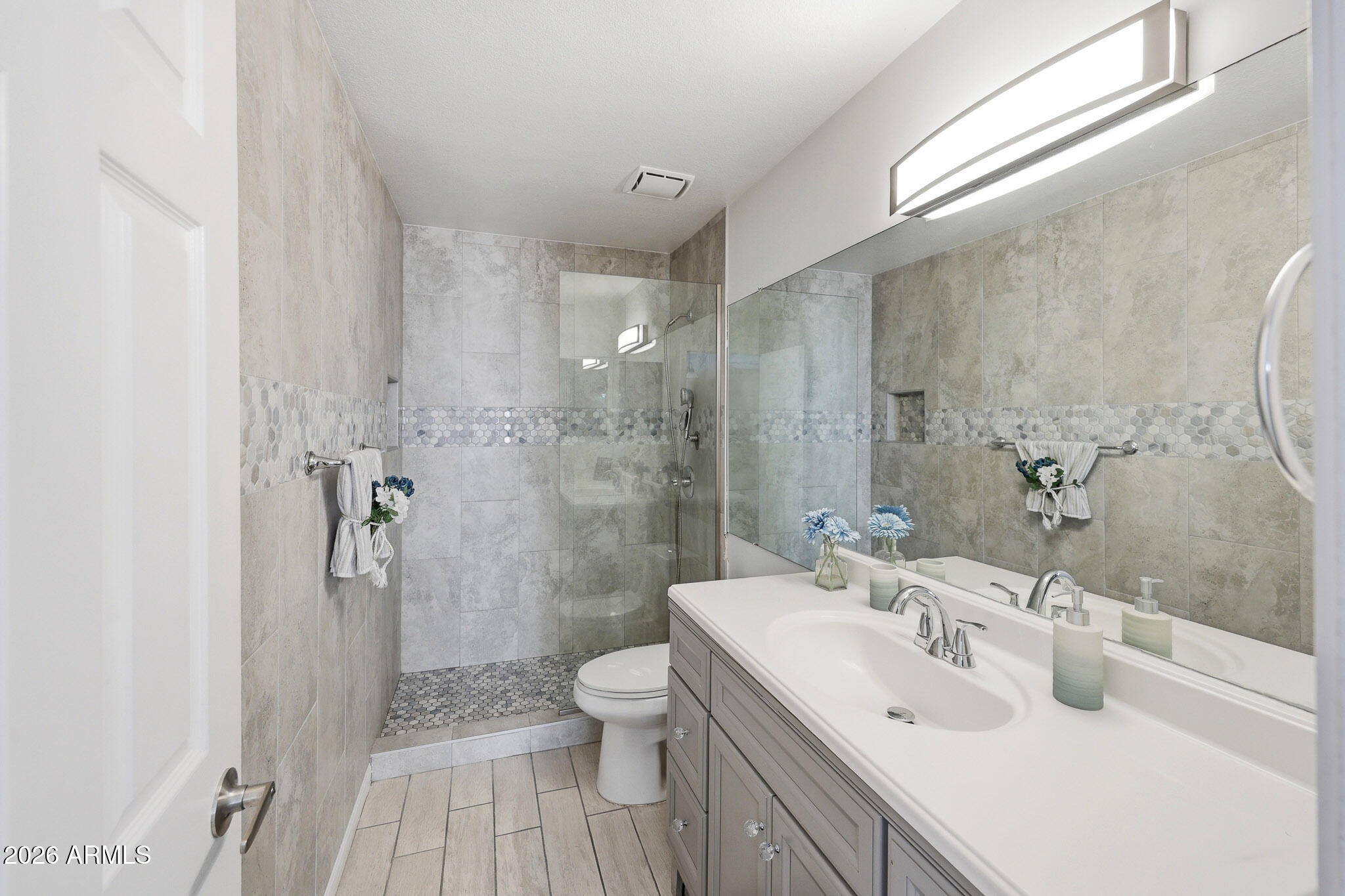 GARDEN POINT LOT 1-71 74-155 TR A B - Residential