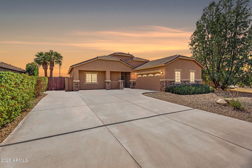 Photo of 3551 E Cabrillo Court, Gilbert, AZ 85297 (MLS # 6925000)