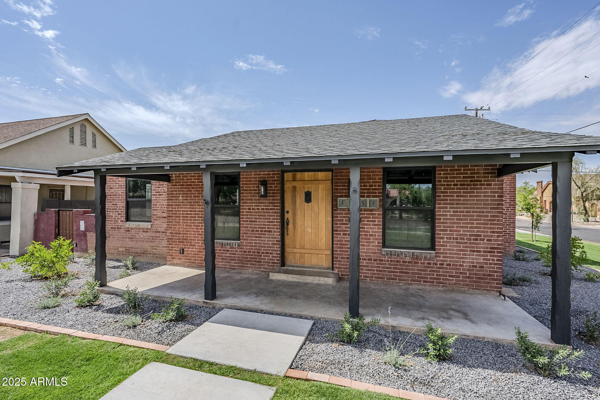 1551 W VERNON Avenue