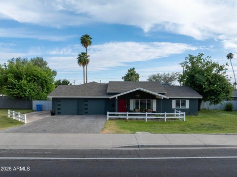 Photo of 3025 E Campbell Avenue, Phoenix, AZ 85016 (MLS # 7020678)