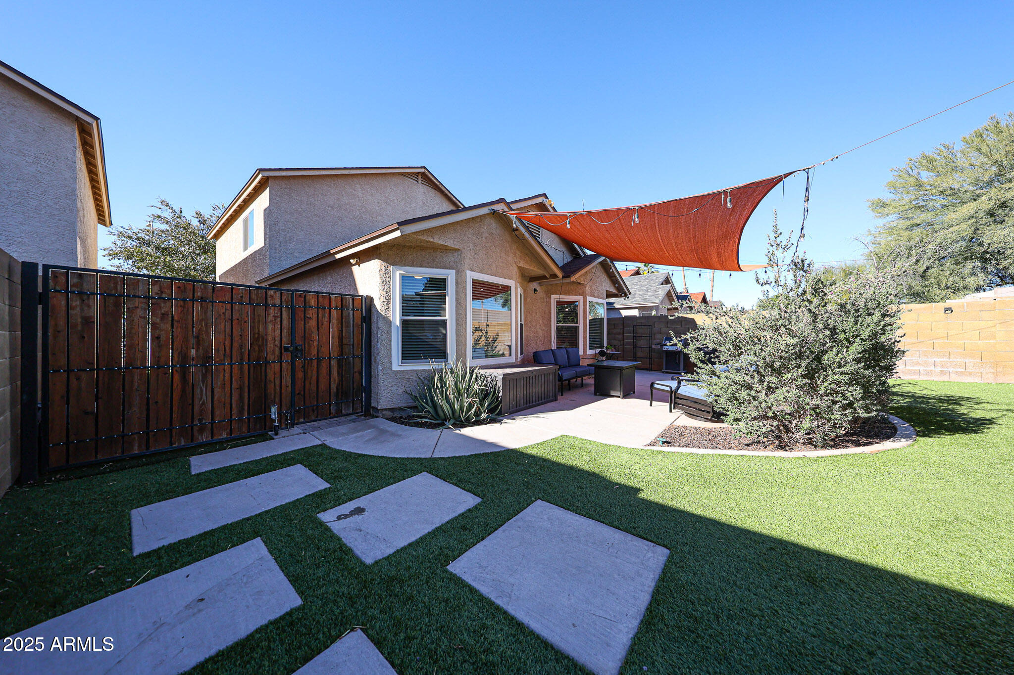 3755 E BROADWAY Road 96