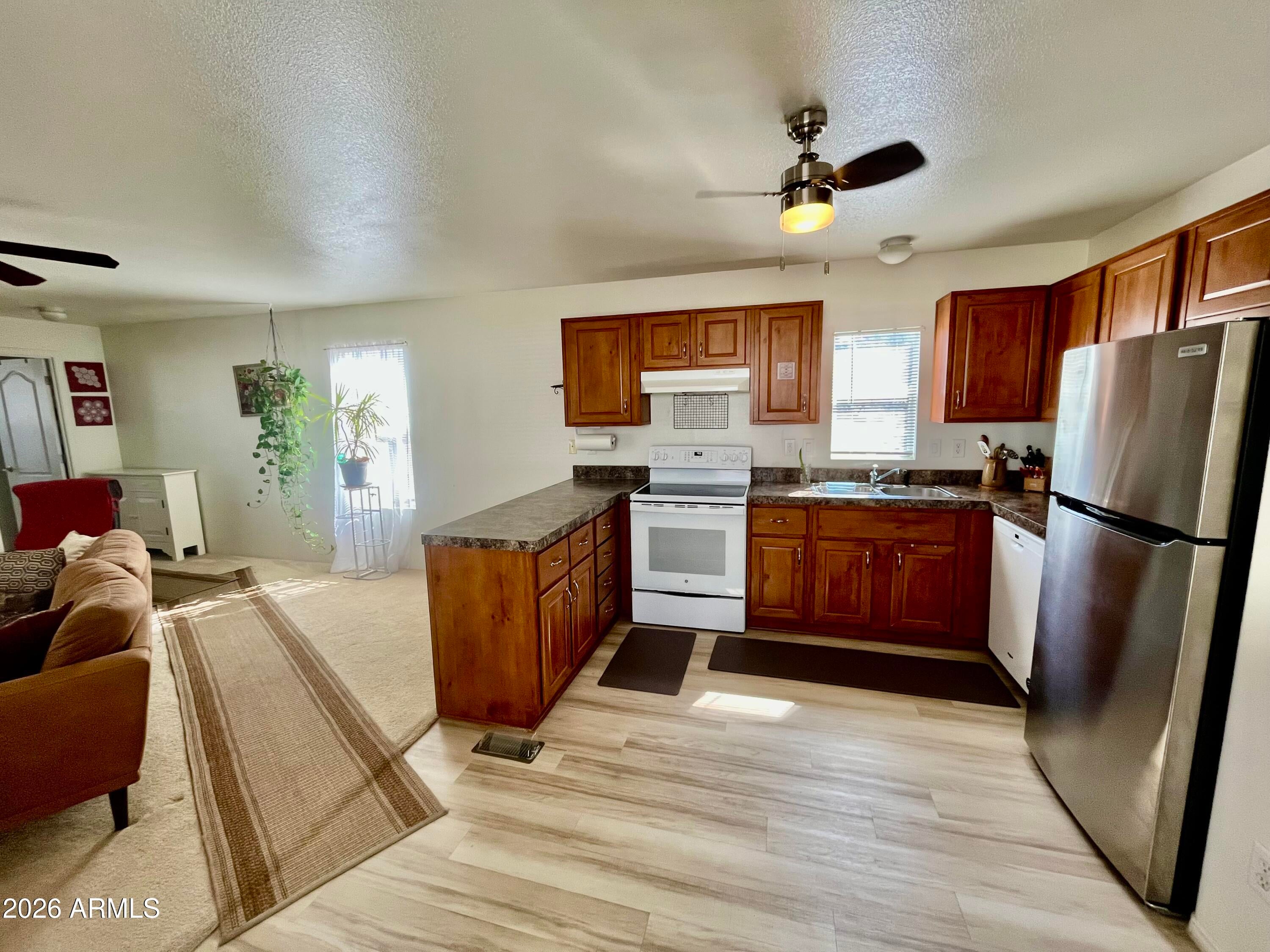 6960 W PEORIA Avenue 115