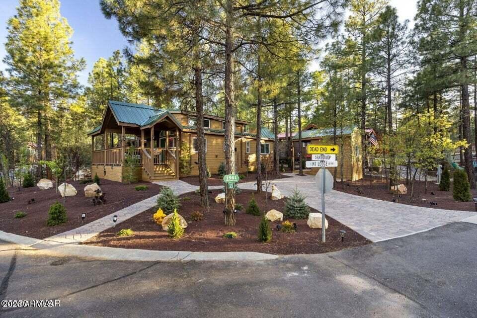 MOUNTAIN LODGES UNIT 3 - Residential