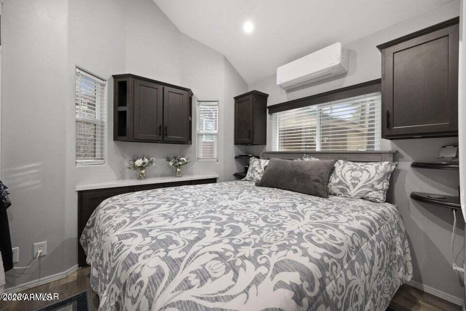 MOUNTAIN LODGES UNIT 3 - Residential