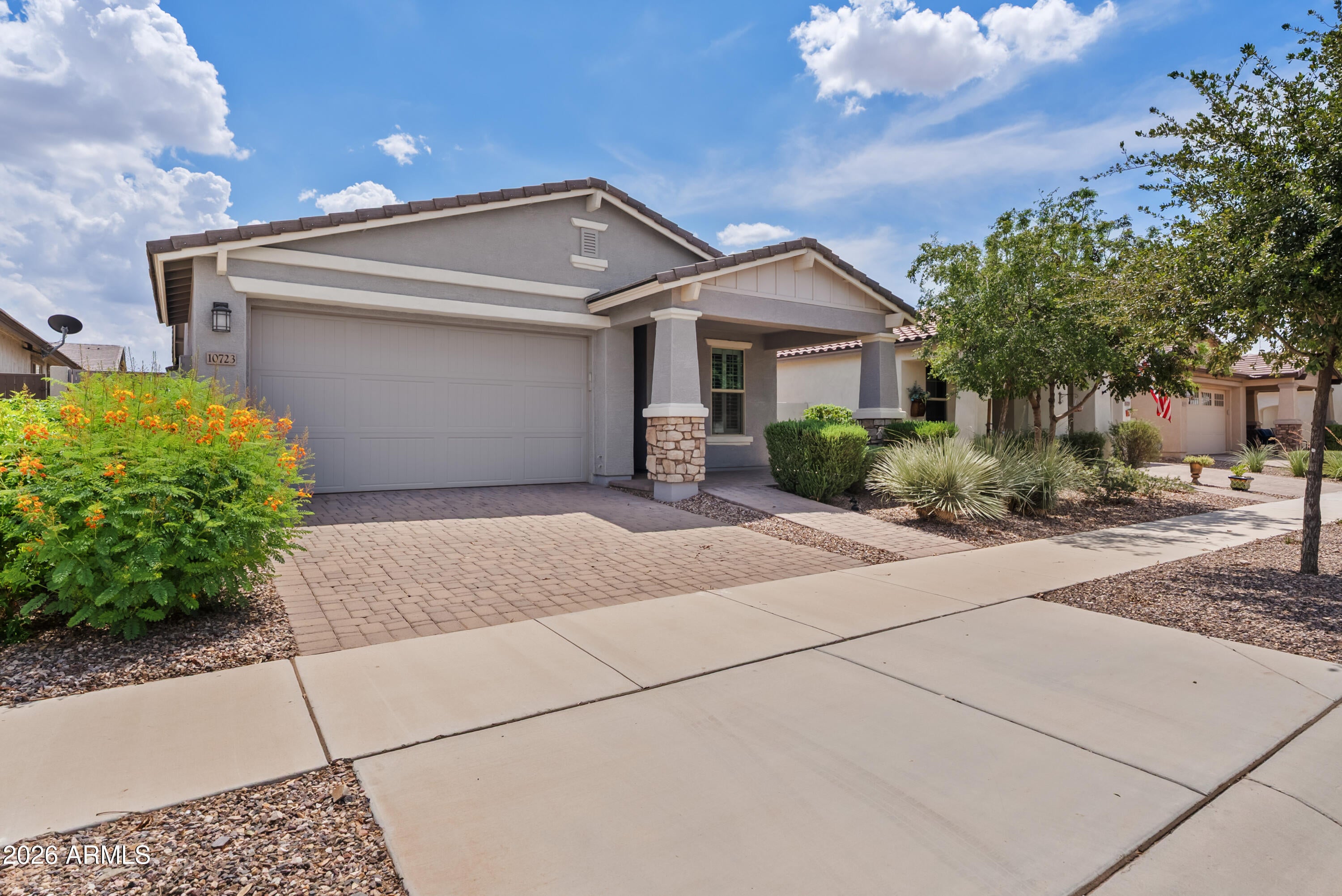 10723 E TWISTER Avenue