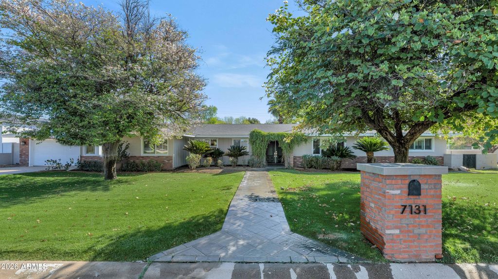 Photo of 7131 N 12th Place, Phoenix, AZ 85020 (MLS # 6999049)