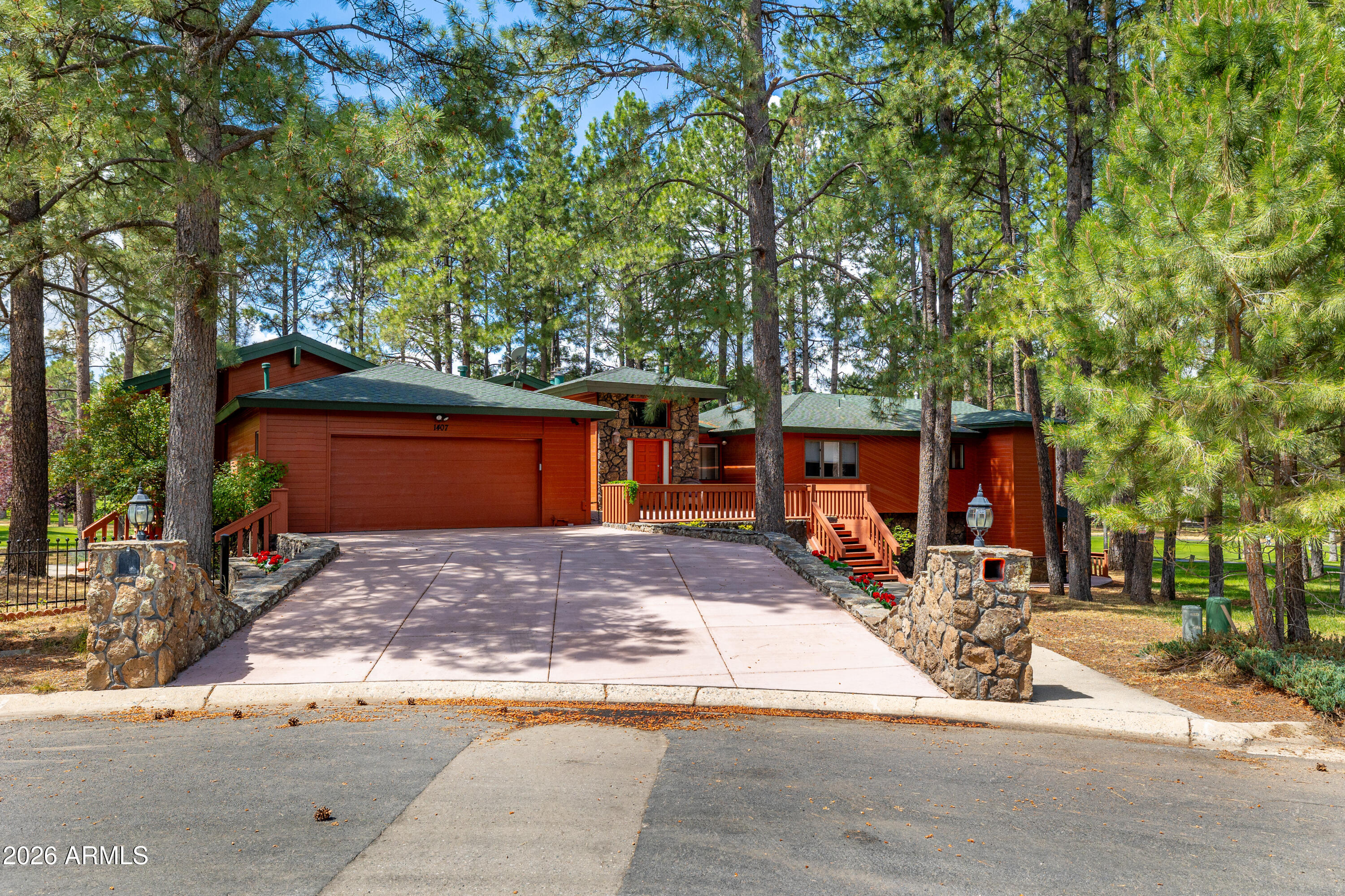 1407 N MARIPOSA Road