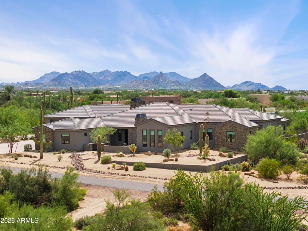 Photo of 8177 E Smokehouse Trail, Scottsdale, AZ 85266 (MLS # 7084945)