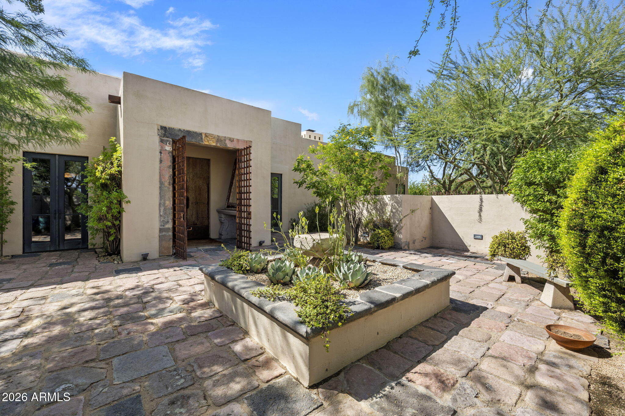 7702 N MOCKINGBIRD Lane