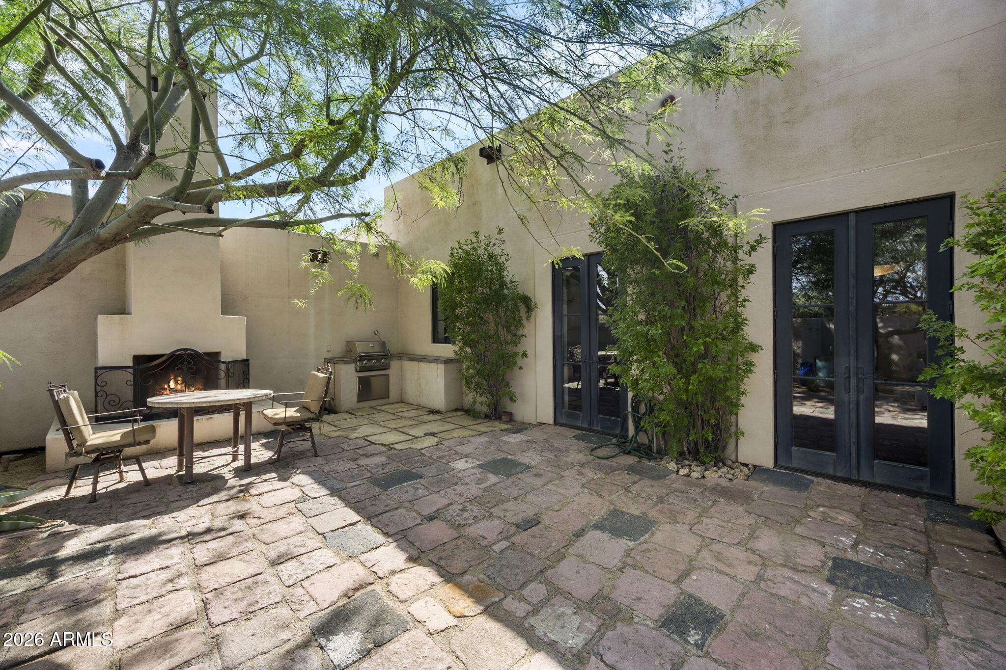 7702 N MOCKINGBIRD Lane