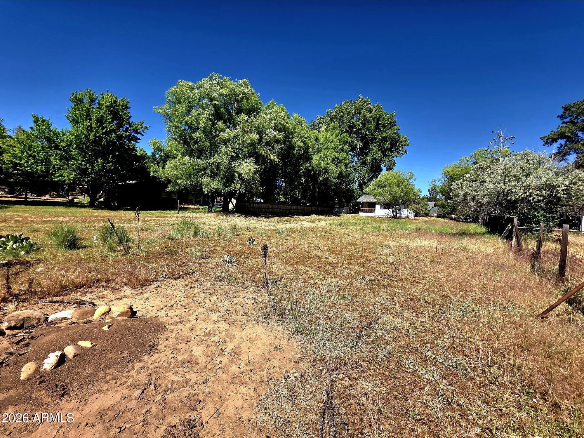 Unsubdivided Straw S of Fossil Creek - Residential