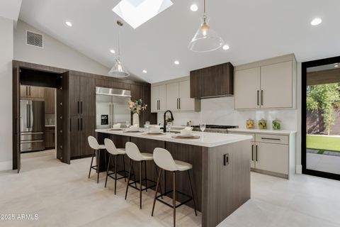 7717 N 7TH Avenue Phoenix AZ 85021