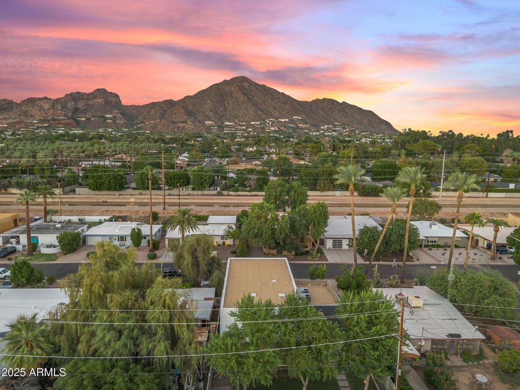 Photo of 4727 E Montecito Avenue, Phoenix, AZ 85018 (MLS # 6934768)