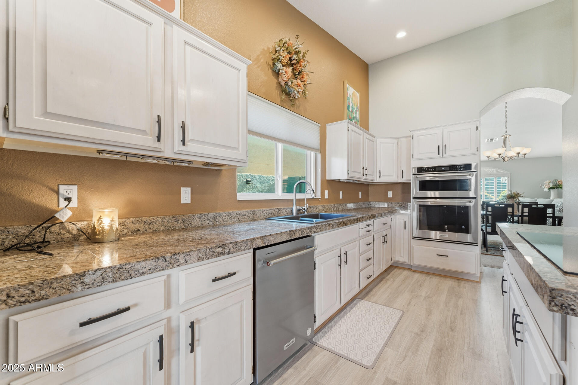 9230 E DIAMOND Drive