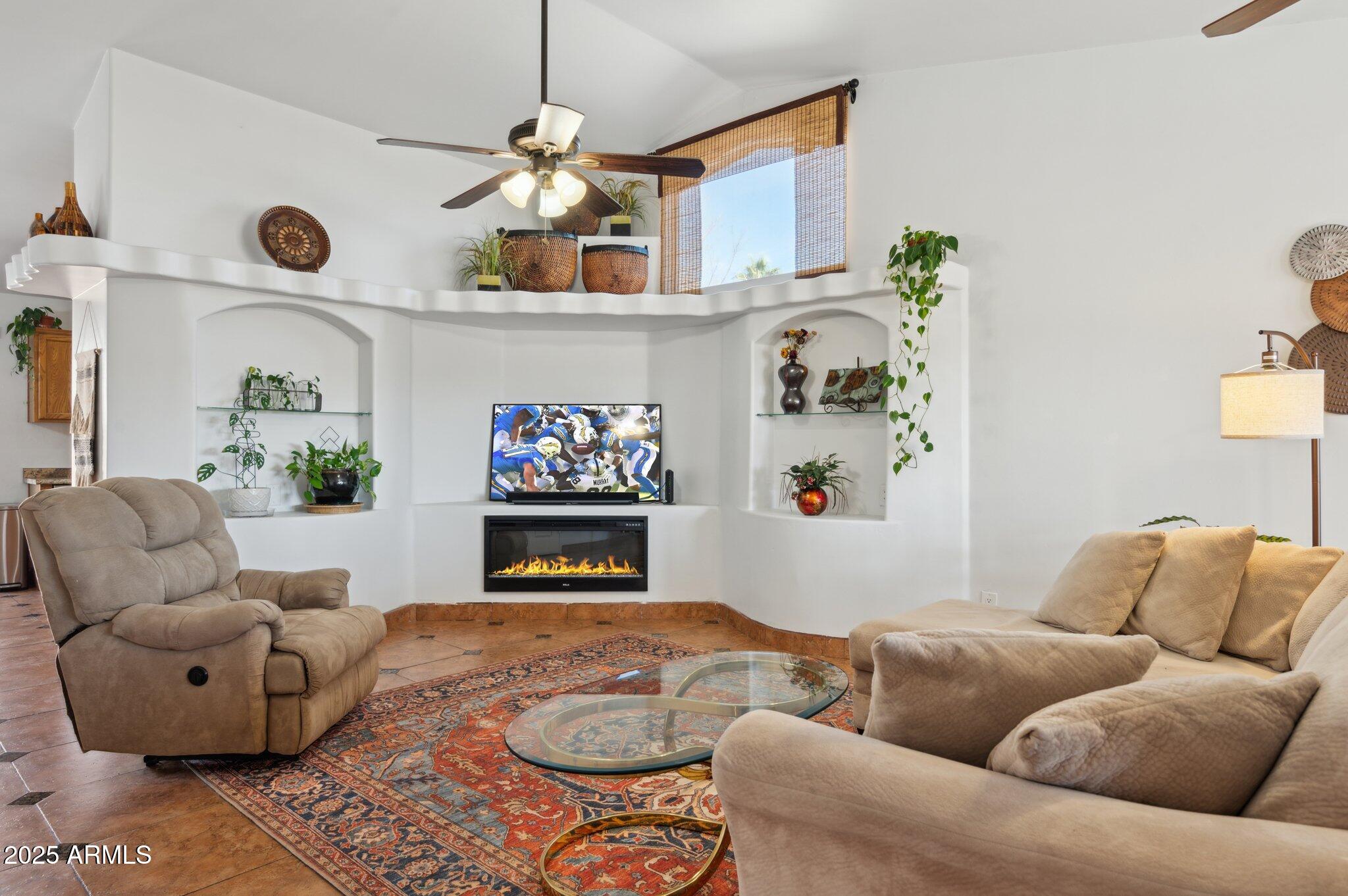 3202 E DECATUR Street