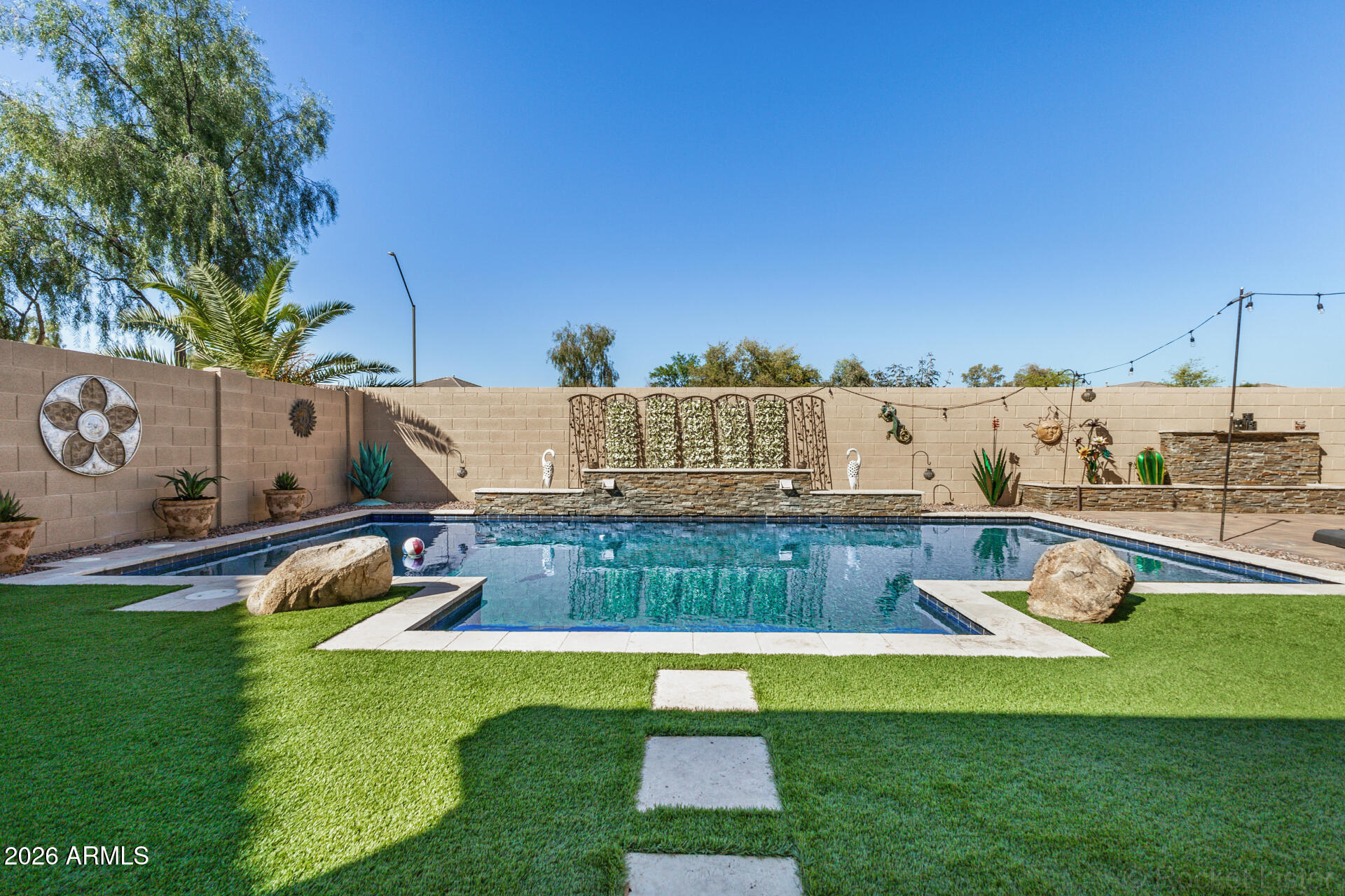 18254 W YOUNG Street