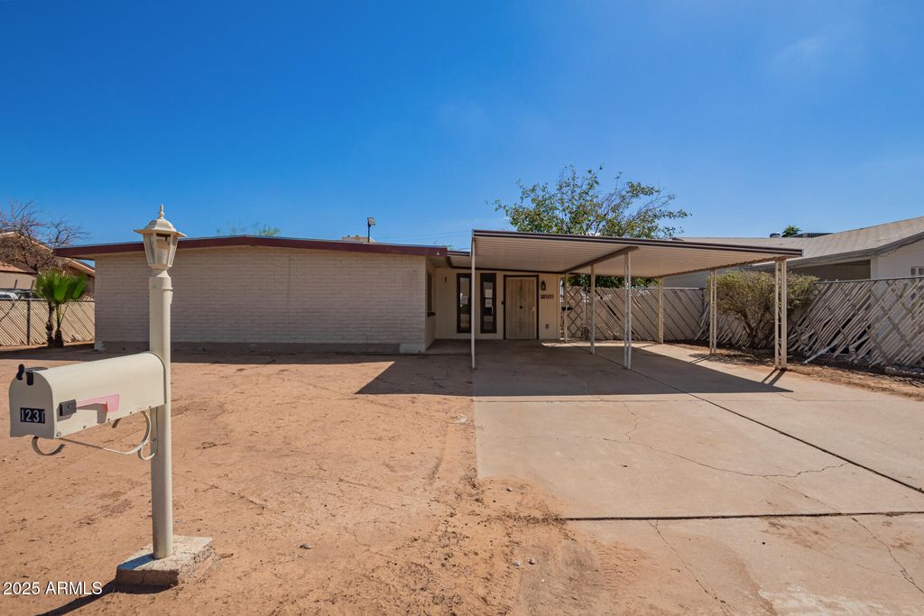 Photo of 1231 E Avila Avenue, Casa Grande, AZ 85122 (MLS # 6927706)