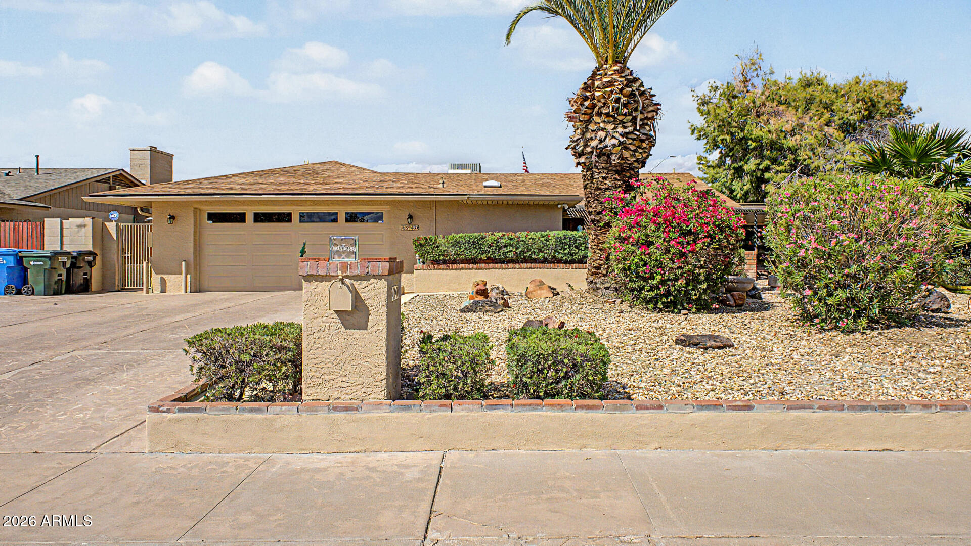 4740 E VOLTAIRE Avenue