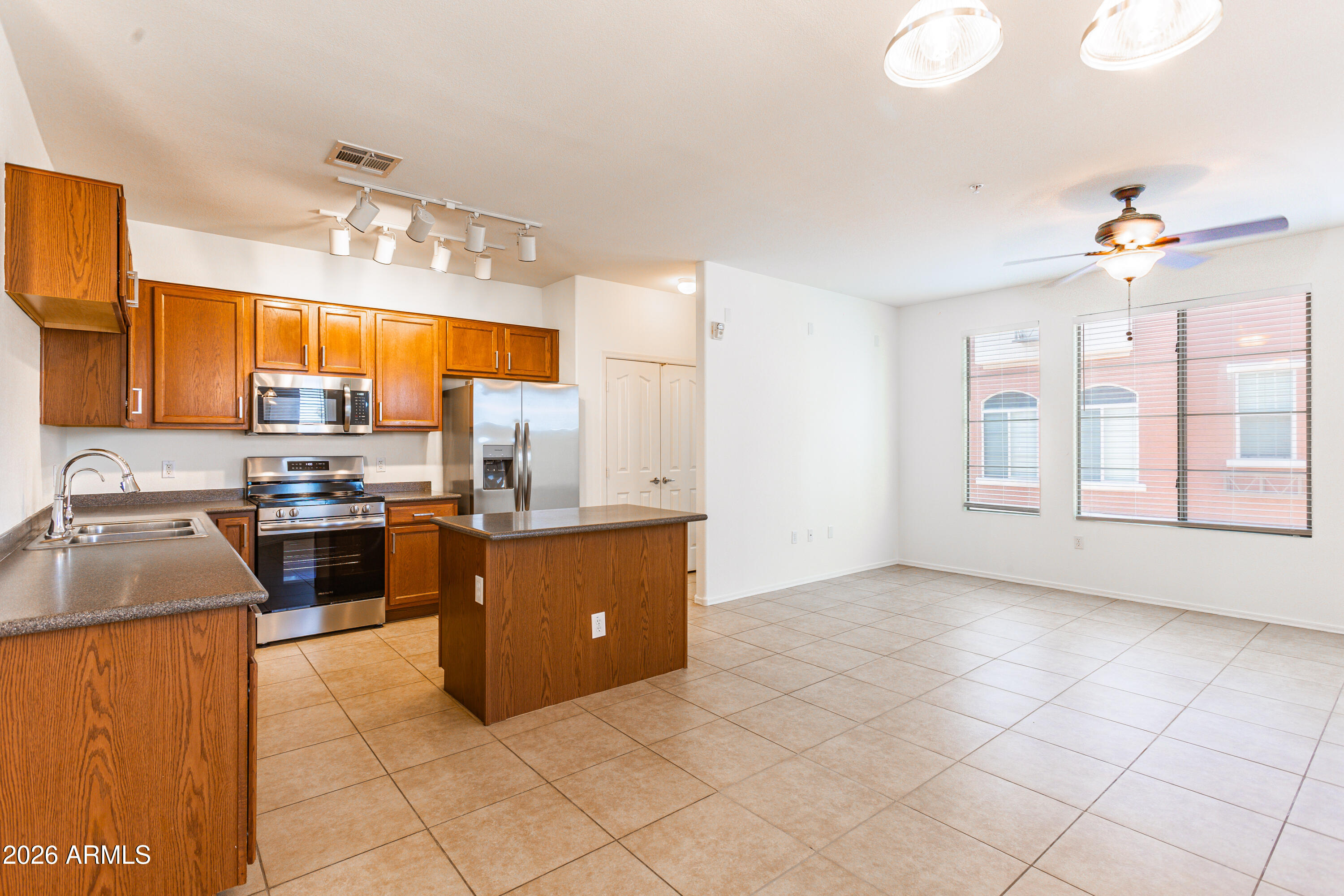 240 W JUNIPER Avenue 1257