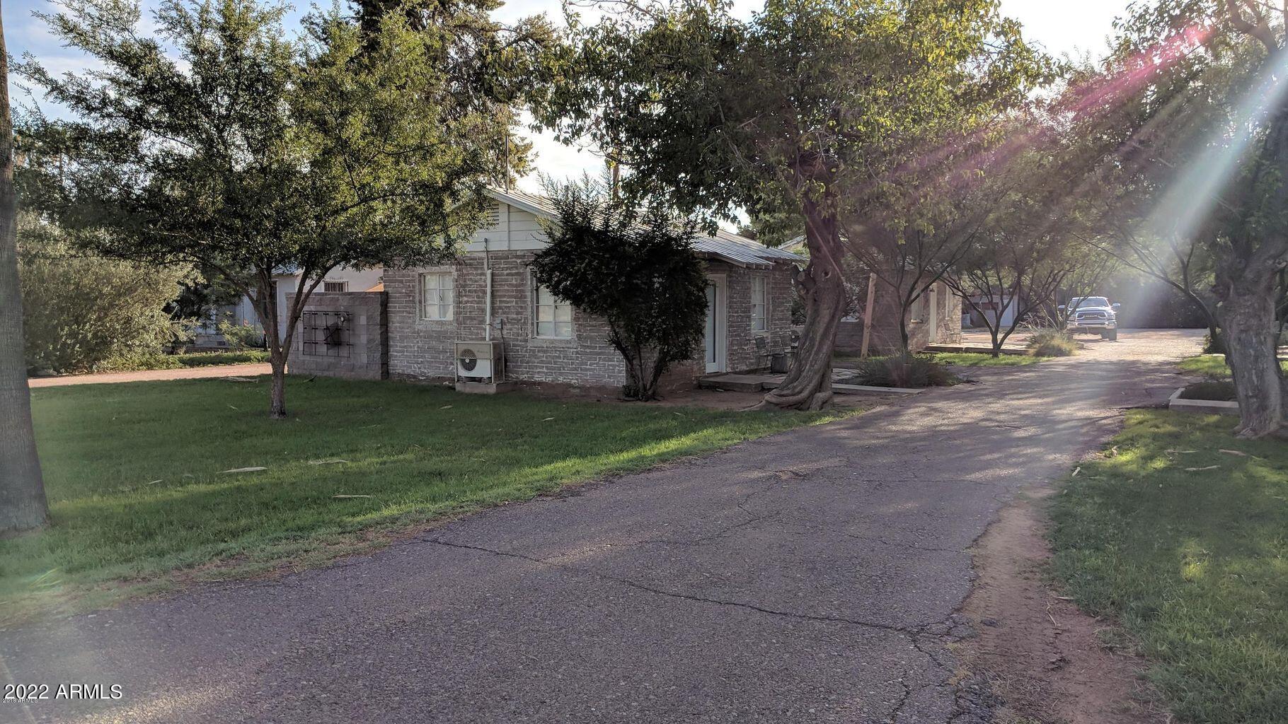 4446 N LONGVIEW Avenue
