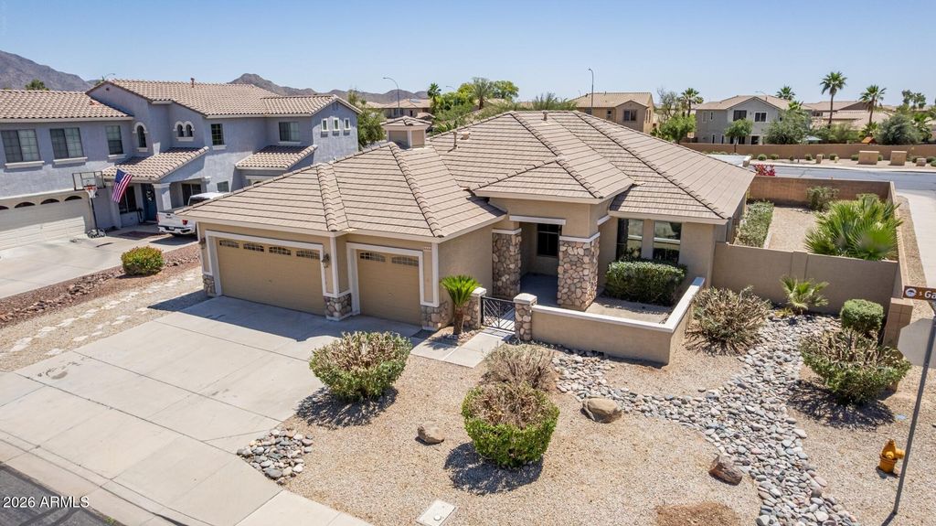 Photo of 6668 S Garnet Way, Chandler, AZ 85249 (MLS # 7026681)