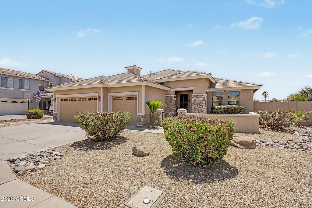 Photo of 6668 S Garnet Way, Chandler, AZ 85249 (MLS # 7026681)