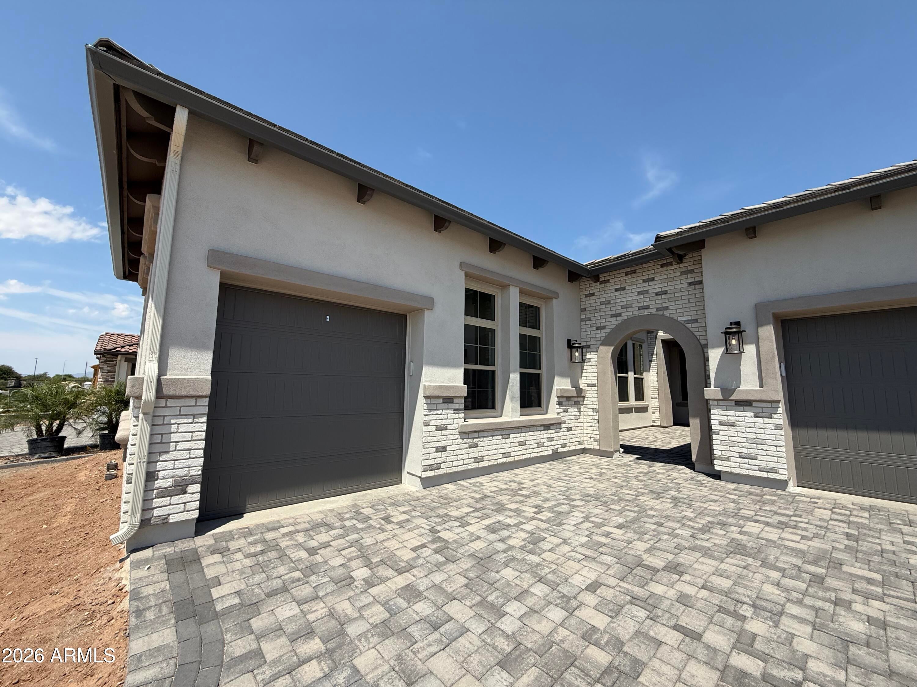 1102 E FIRESTONE Drive