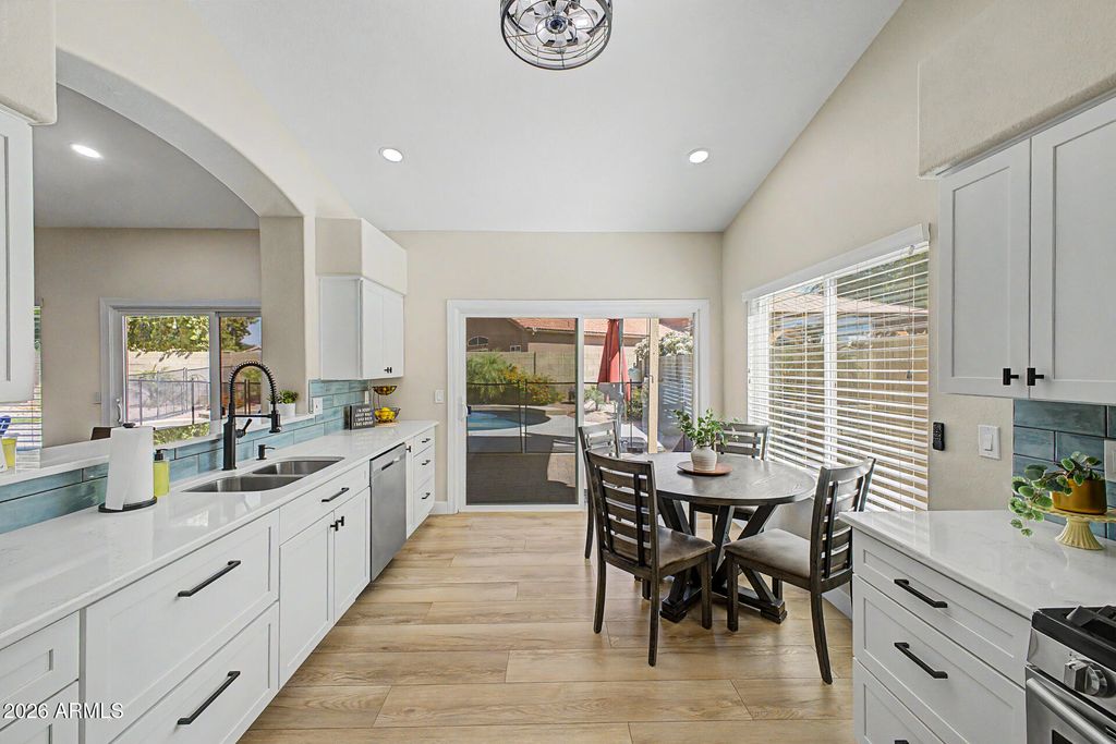 Photo of 215 N Starboard Drive, Gilbert, AZ 85234 (MLS # 7032807)