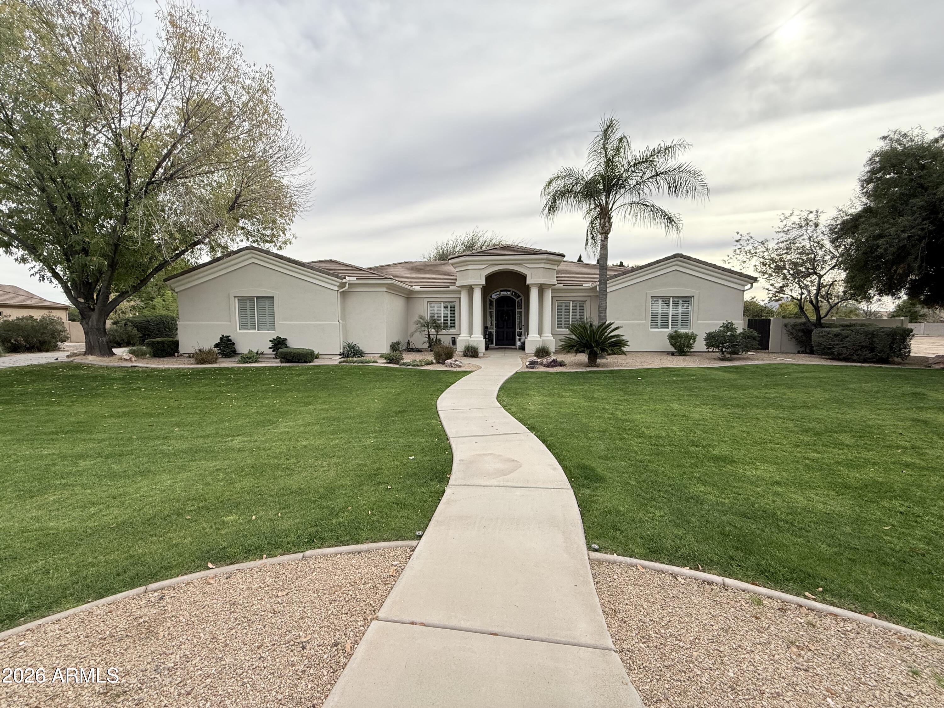 19855 E SONOQUI Boulevard