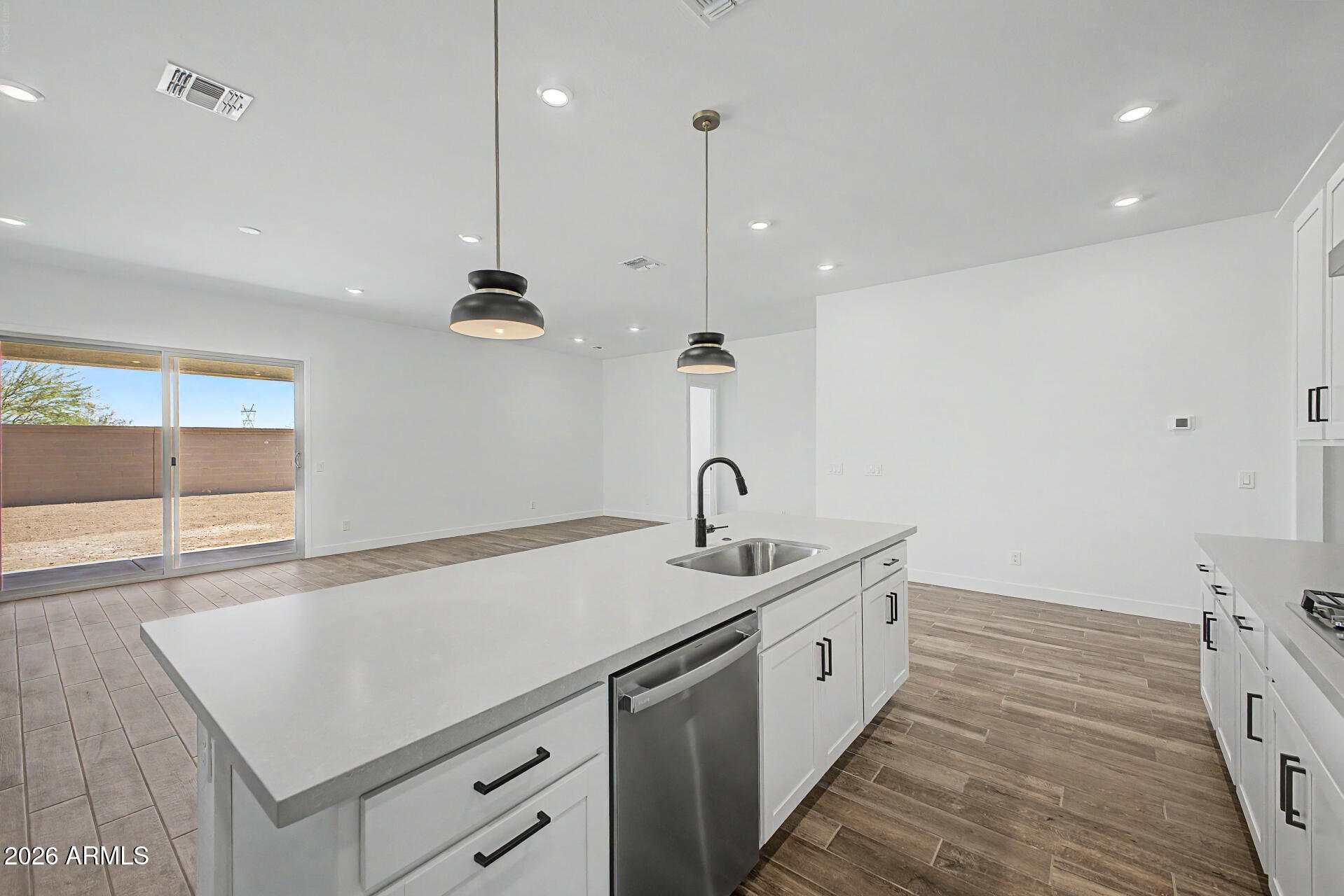 43797 N WOLLEMI Street