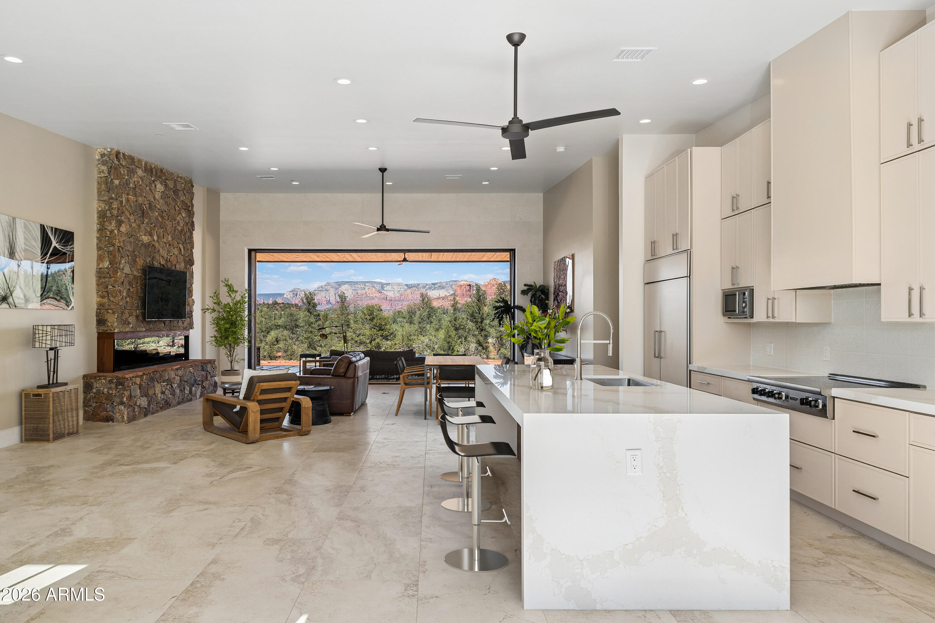 10 AMBER CLIFFS Way