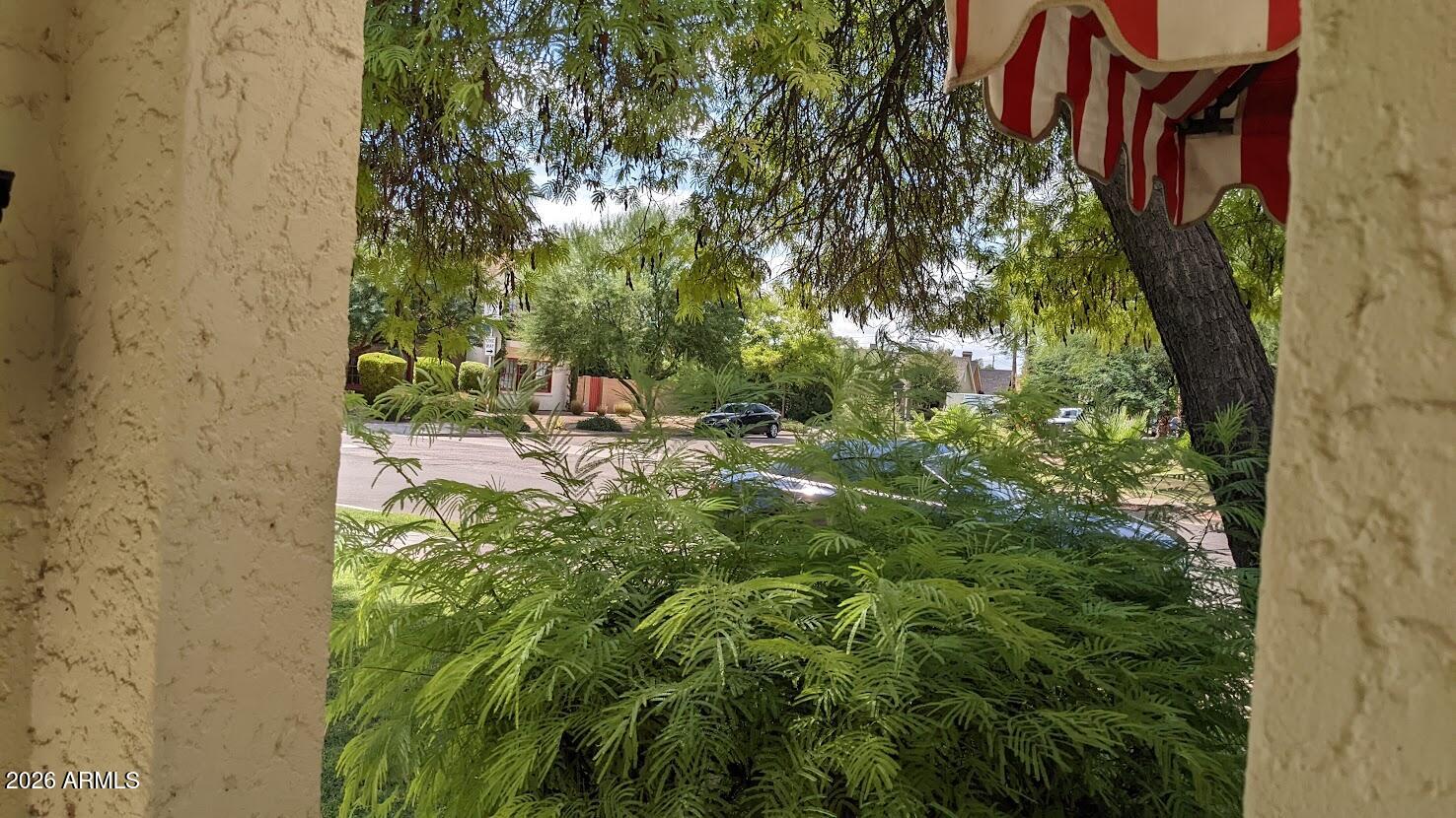 78 W VERNON Avenue