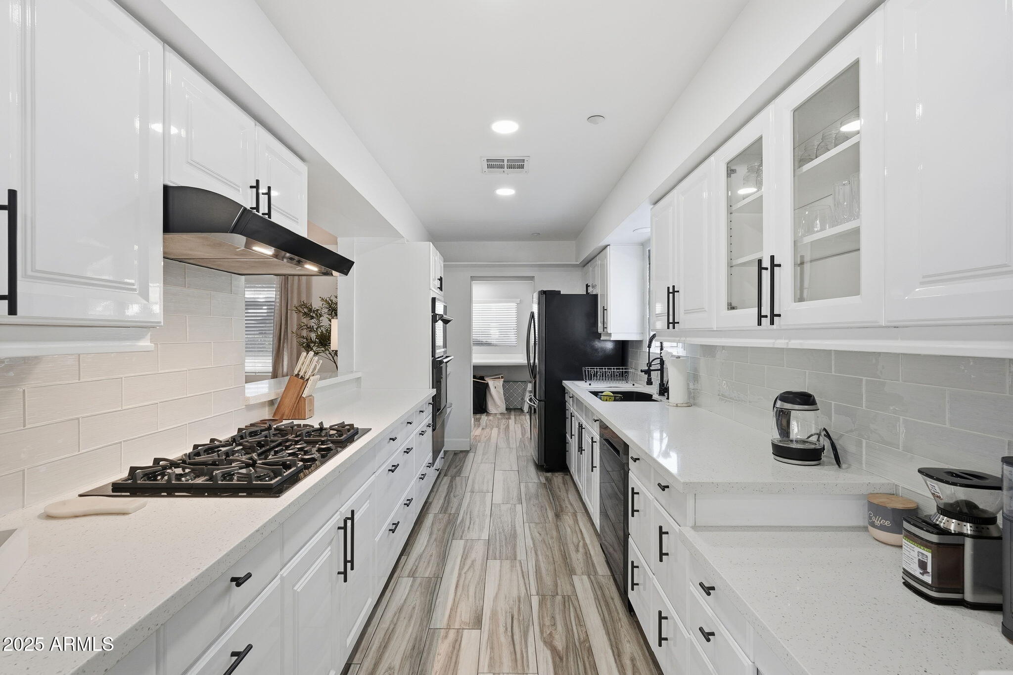 8614 E Jackrabbit Road