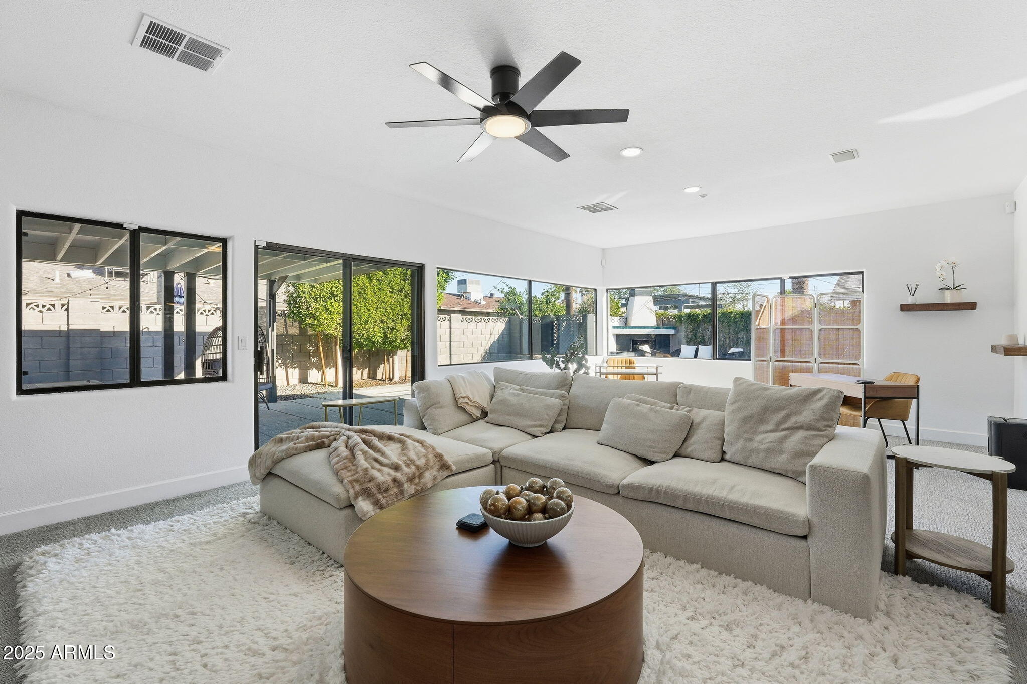 8614 E Jackrabbit Road