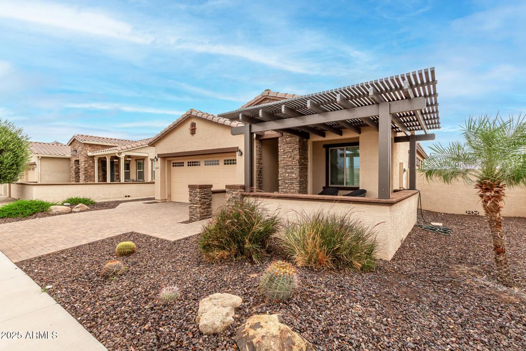 Photo of 18263 W Cedarwood Lane, Goodyear, AZ 85338 (MLS # 6932469)