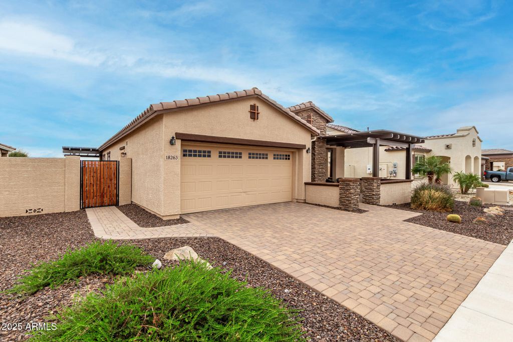 Photo of 18263 W Cedarwood Lane, Goodyear, AZ 85338 (MLS # 6932469)