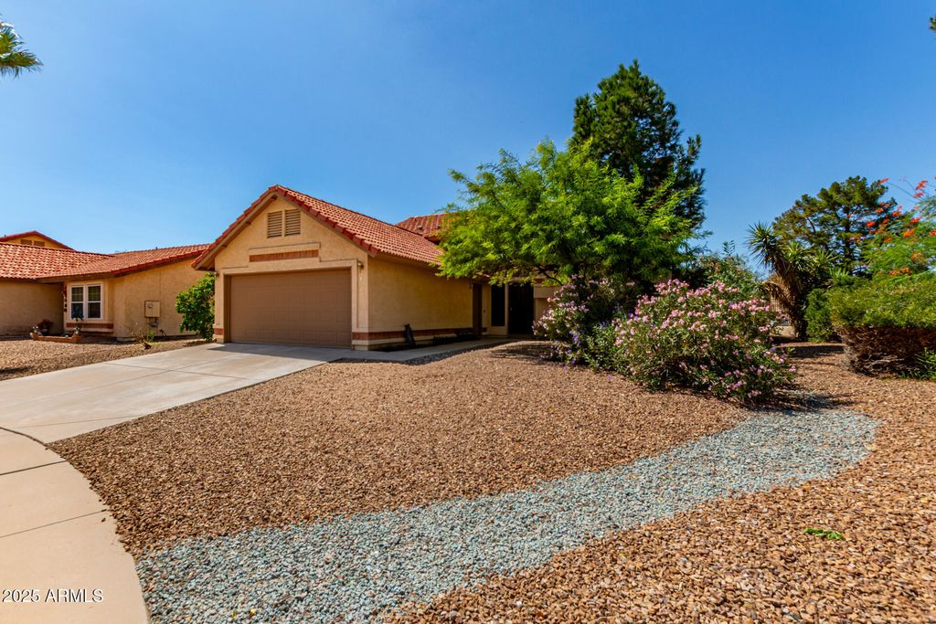 Photo of 610 N Sunflower Circle, Chandler, AZ 85226 (MLS # 6923759)