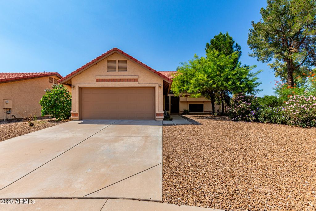 Photo of 610 N Sunflower Circle, Chandler, AZ 85226 (MLS # 6923759)