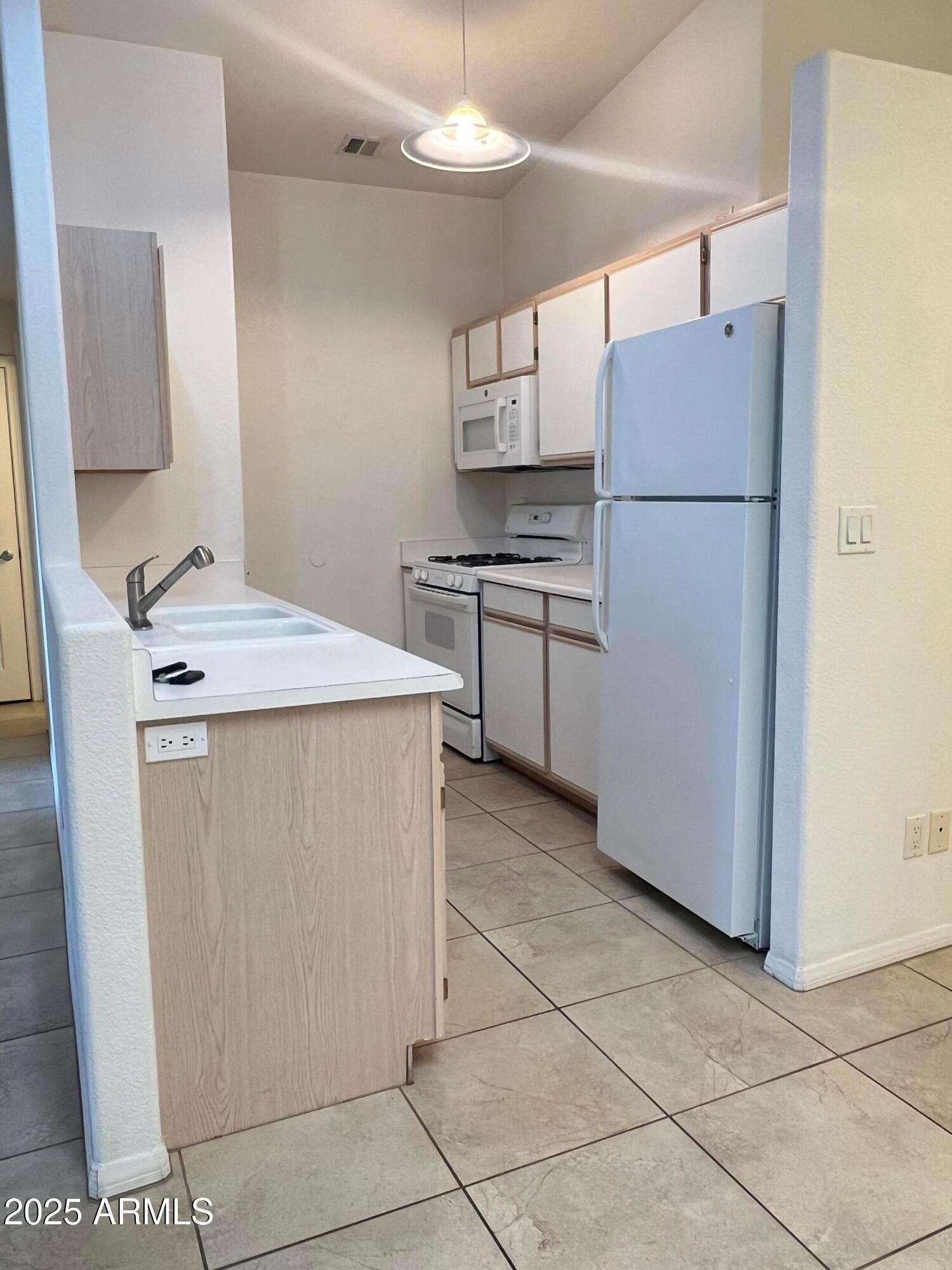 950 E Mingus Avenue Unit 322