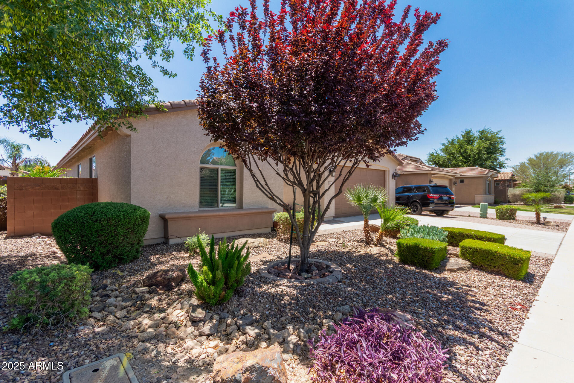 Homes 2 157 W LEATHERWOOD Avenue