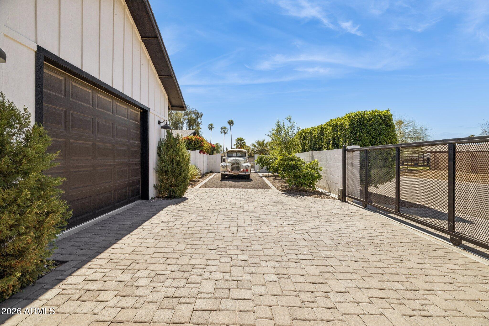 RANCHO SAGUARO UN - Residential