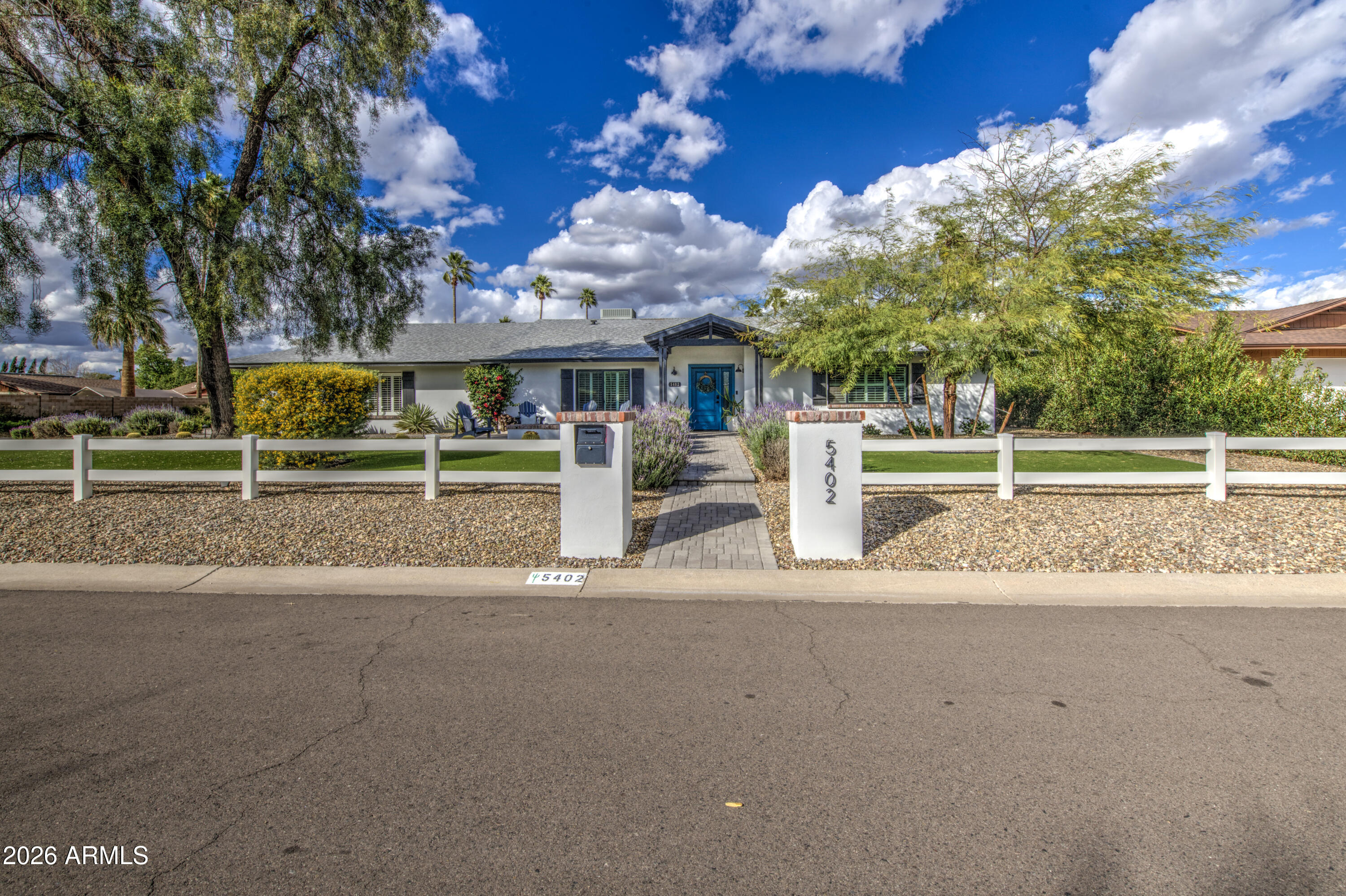 5402 E Corrine Drive E