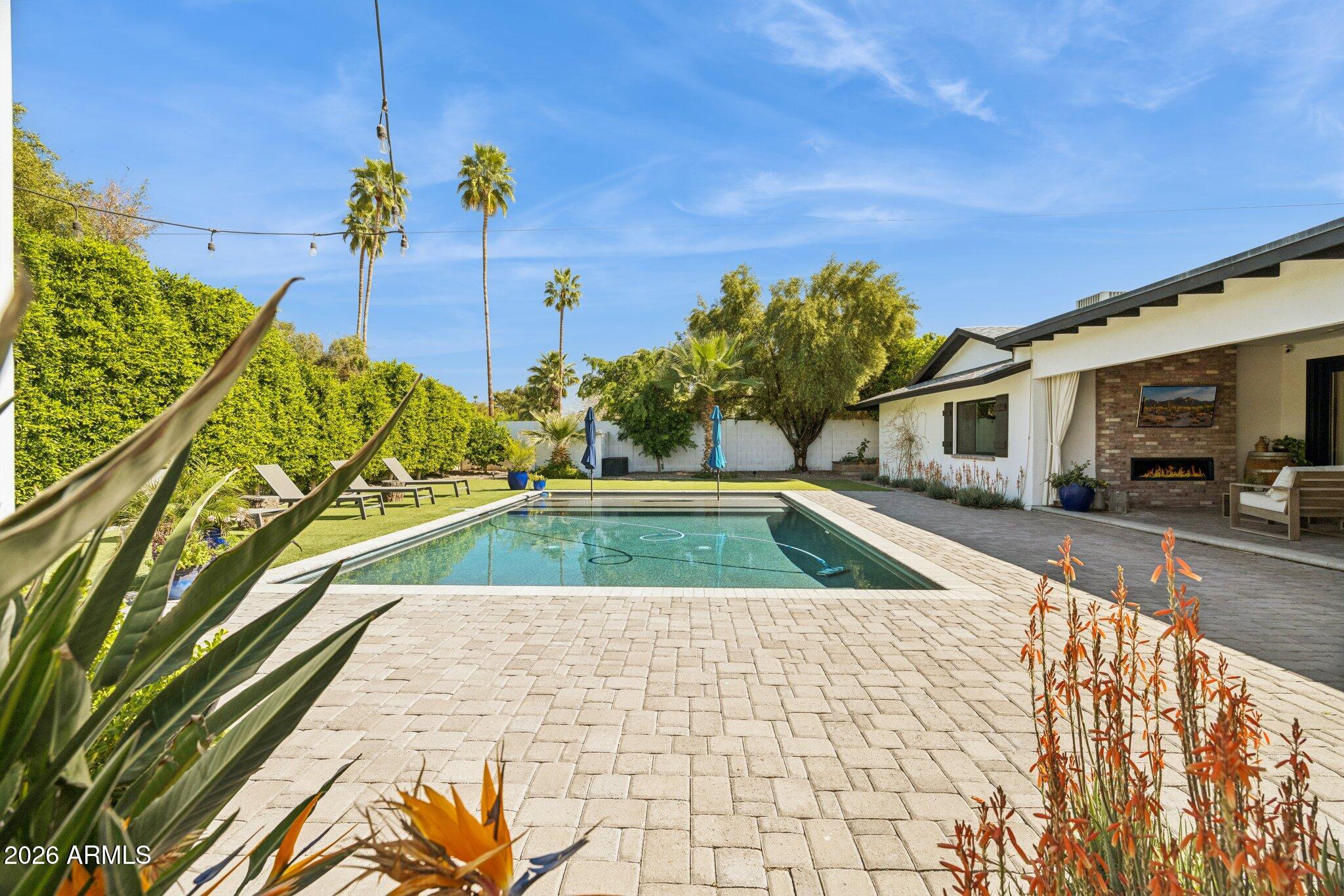 RANCHO SAGUARO UN - Residential