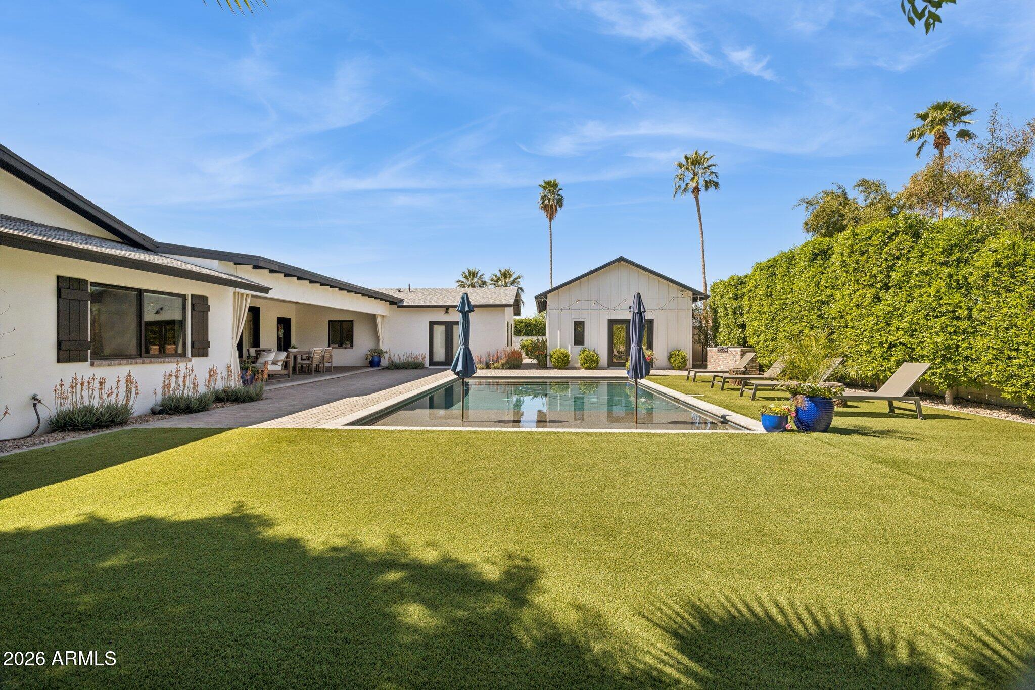 RANCHO SAGUARO UN - Residential