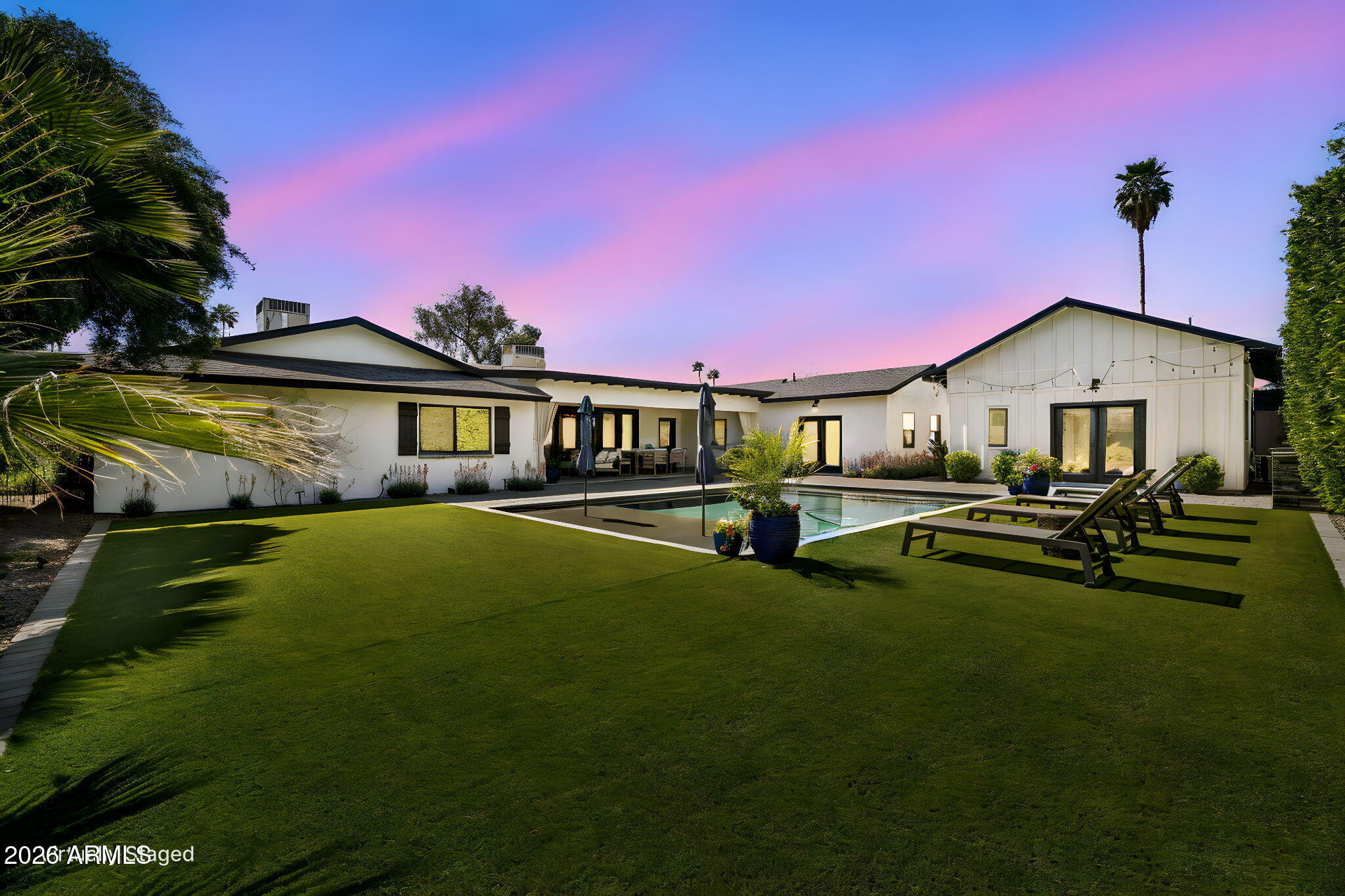 5402 E Corrine Drive E