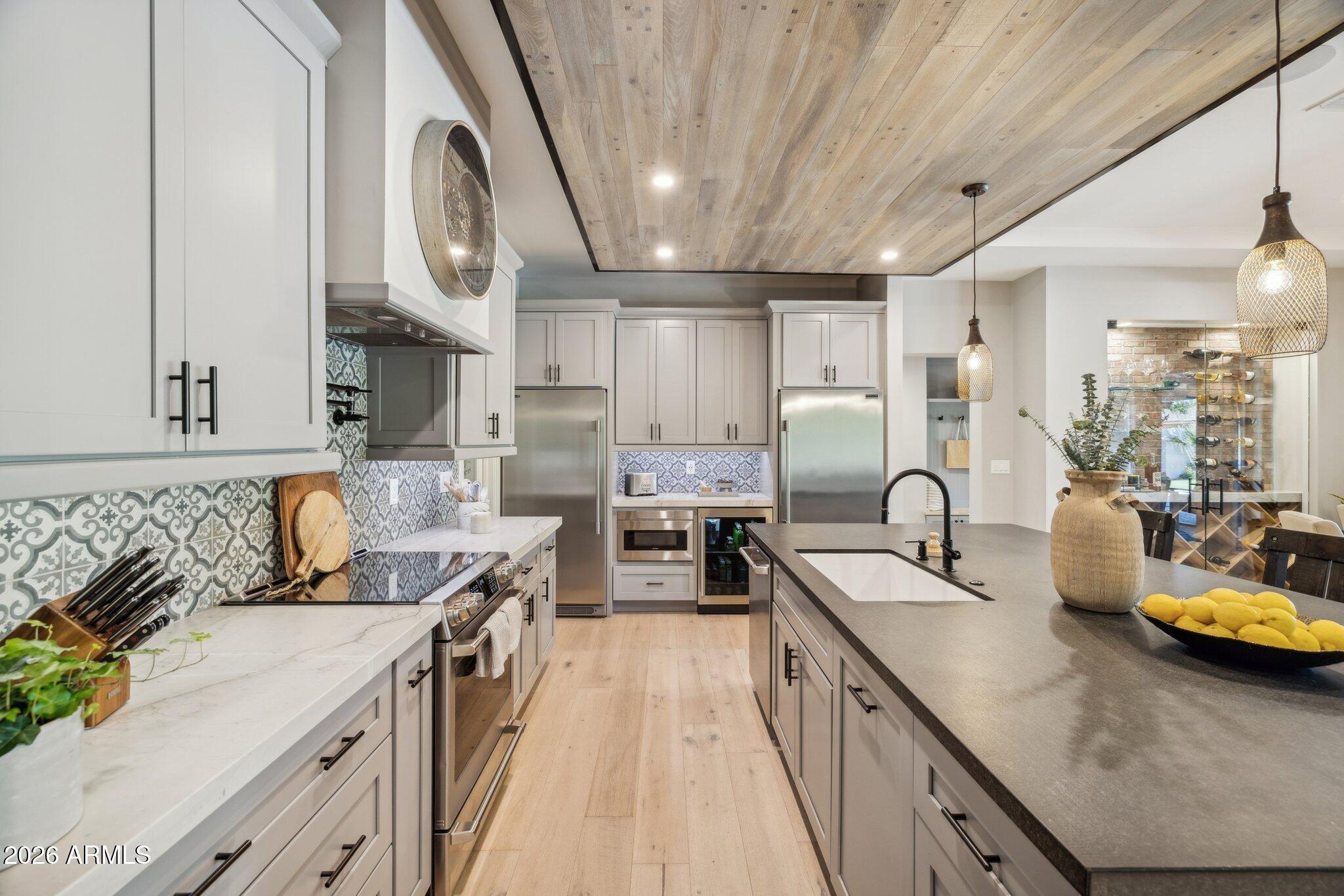 RANCHO SAGUARO UN - Residential